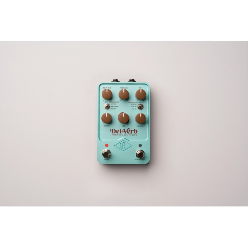 Pedale ‘’wet’’ di ultima generazione con effetti di delay e riverbero incorporati