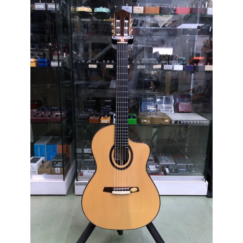 SALVADOR CORTEZ CS-225