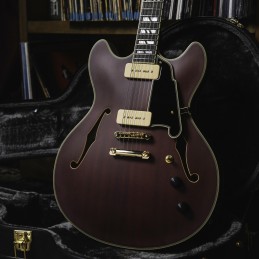 D'ANGELICO DELUXE DC (with stop-bar tailpiece) SATIN TRANS WINE