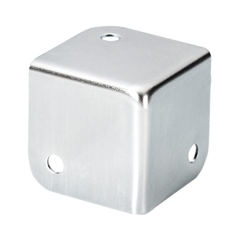 Adam Hall Hardware 4000