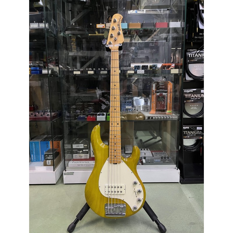 MUSIC MAN STINGRAY 5