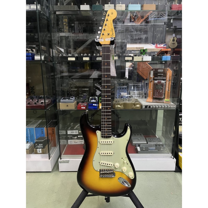 FENDER CUSTOM SHOP '60 STRATOCASTER LIMITED EDITION SUNBURST