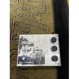 ELECTRO HARMONIX DELUXE...