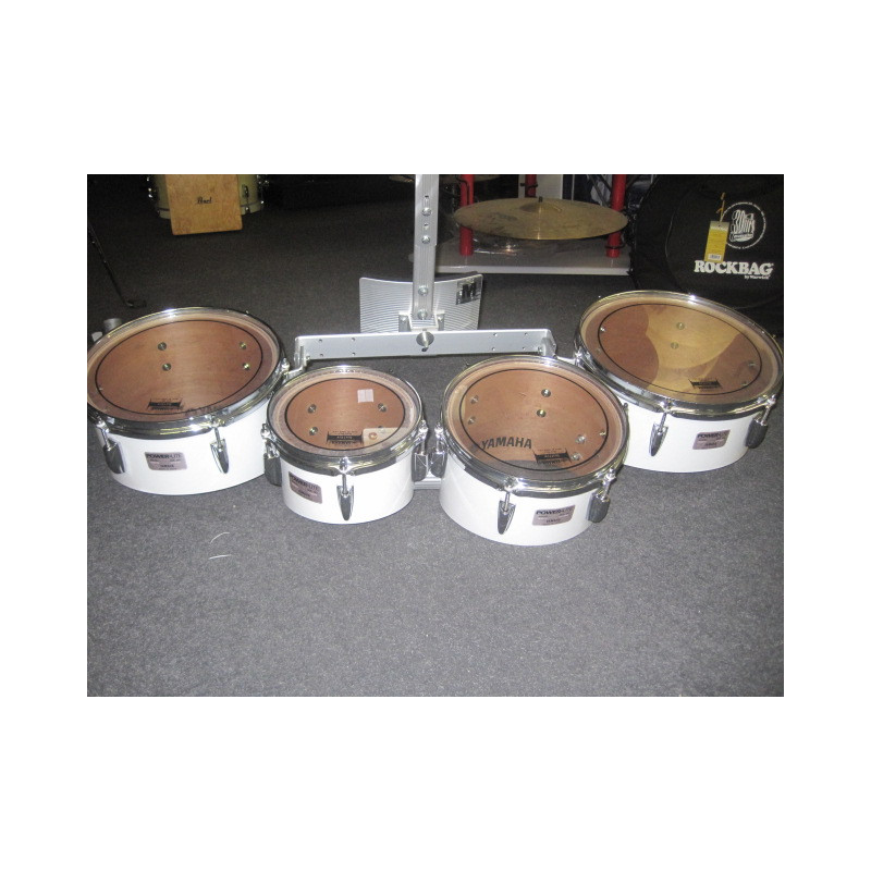 YAMAHA MARCHING DRUM SET WHITE