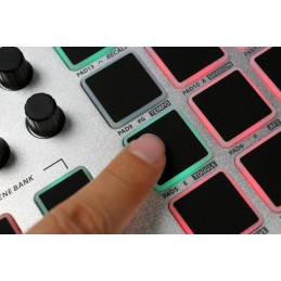 MIDI Controller compatto con Aftertouch Polifonico